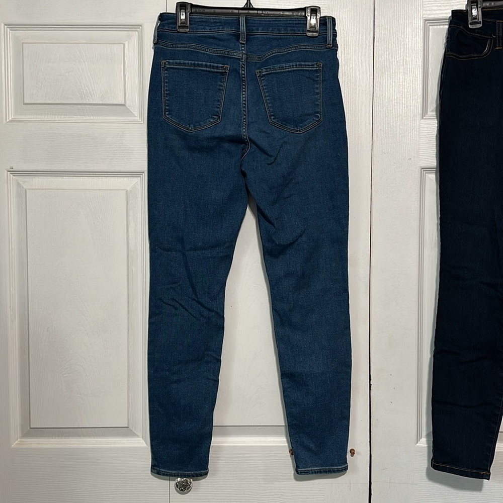 Women's Old Navy Super Skinny Rockstar High Rise Jeans - Picture 3 of 6